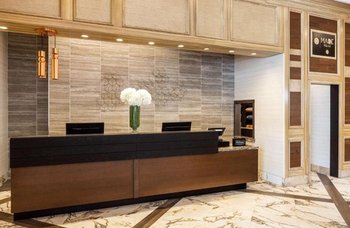Capitol District Hotel | DoubleTree Suites by Hilton Austin Downtown Capitol