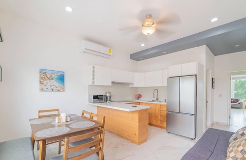 La Paz Apartment | Downtown Apt w/common pool + private terrace