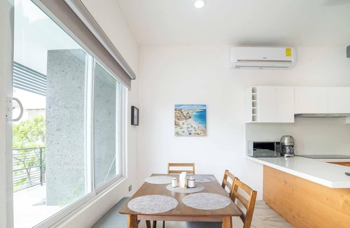 La Paz Apartment | Downtown Apt w/common pool + private terrace