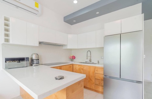 La Paz Apartment | Downtown Apt w/common pool + private terrace