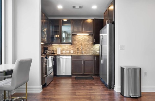 Waller Creek District Apartment | Downtown | Luxury 1BD Apt. | Pool | Gym | Great Views