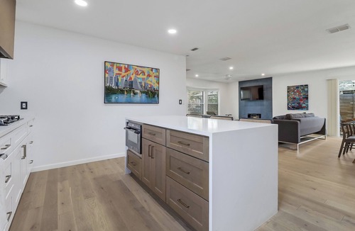 Rosewood House | Downtown Retreat - Cul-de-sac