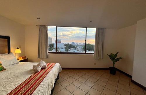 Zona 15 Apartment | Dp3 Spacious, beautiful views, hot tub & rooftop