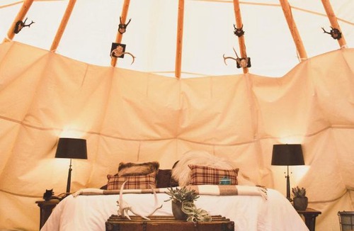Gardiner Hotel | Dreamcatcher Tipi Hotel