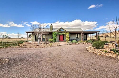 Elgin House | Dual-Unit Ranch in Elgin Wine Country!