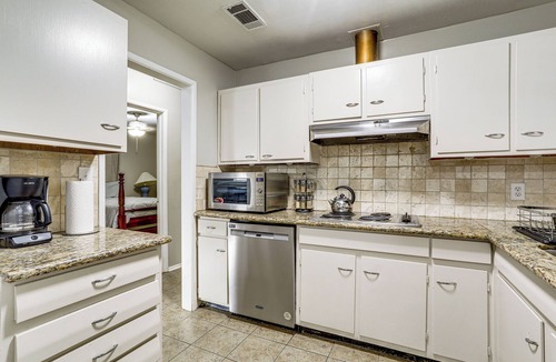 South Baton Rouge House | Eacy Access to LSU & Dtwn: Baton Rouge Retreat