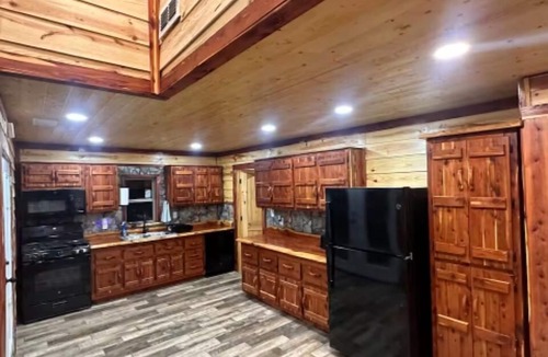 Board Camp Cabin | Eagle Mountain ATV Landing