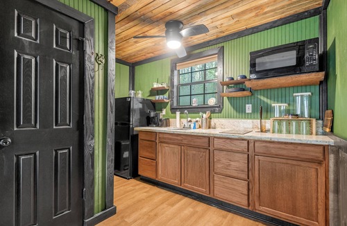 Mineola Cabin | Eagles Haven