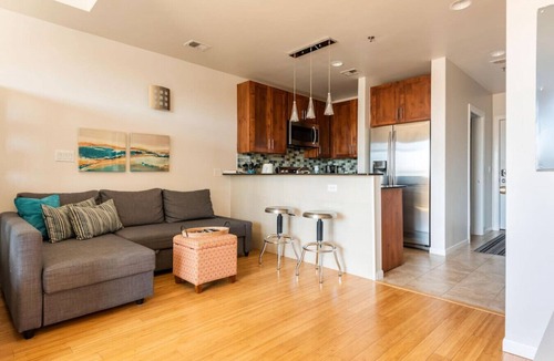 Central East Austin Apartment | East Downtown - Little East Austin Gem
