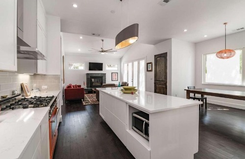 Travis Heights House | East Elizabeth St Main Home