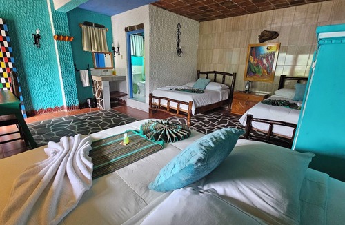 San Juan La Laguna Hotel | Eco Hotel Uxlabil Atitlan