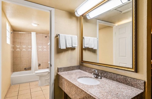 Amistad National Recreational Area Hotel | Econo Lodge Del Rio