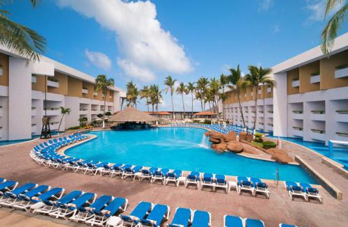 Zona Dorada Resort | El Cid Castilla Beach
