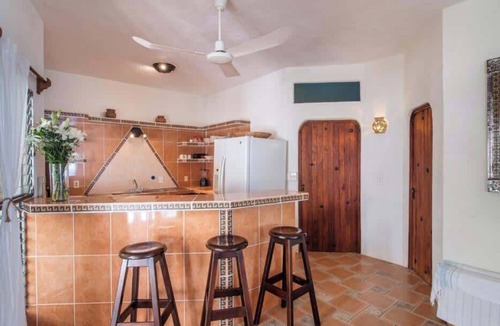 Hidalgo Apartment | El Faro Apt | Sweeping Views, Pool & 3 Bedrooms