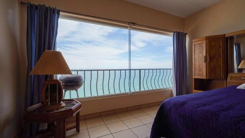 Villas de Las Palmas House | El Mirador del Golfo Beachfront 5BR 20 Guests