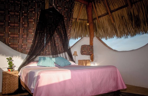 Troncones House | El MURO MAJAHUA RETREAT CENTER