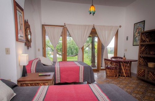 Troncones House | El MURO MAJAHUA RETREAT CENTER