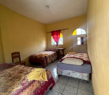 San Pedro La Laguna Hotel | El Paraíso Hotel