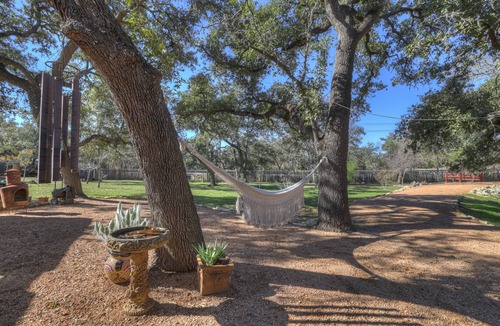 Driftwood House | El Ranchito on 5.78 Acres