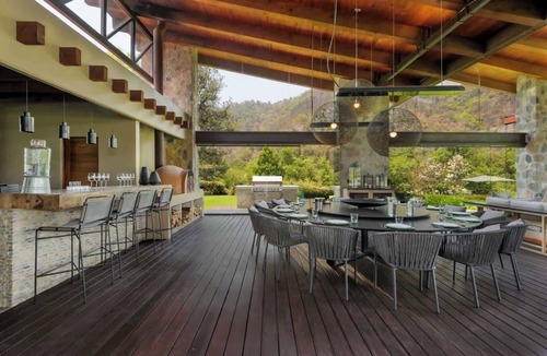 El Santuario Villa | El Salto: Luxury Ranch with Lake View