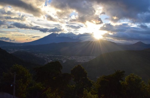 Antigua Guatemala Hotel | EL TAMBOR ENTRE VOLCANES Hotel & Restaurante - El Hato