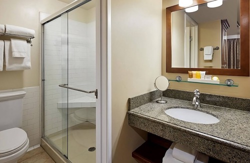 Coronado Hotel | Elegant Deluxe Unit | 2.1 mi to Seaport Village| Beach & Pool Access | Parking