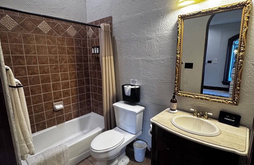 Greenville Other | Elegant, romantic castle w/rooftop deck, forest, pond and theater!