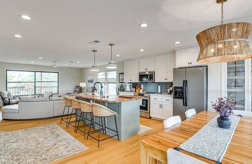 Dickinson Apartment | Elegant Waterfront Retreat w/Dock in Dickinson