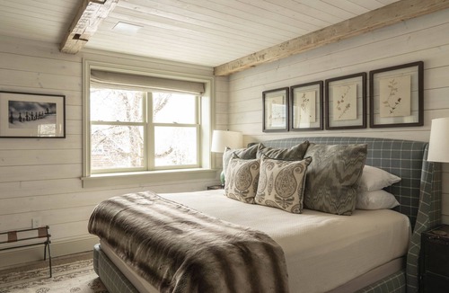 Crested Butte Hotel | Eleven Scarp Ridge Lodge