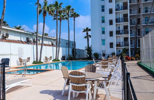 South Padre Island Apartment | Embassy 402
