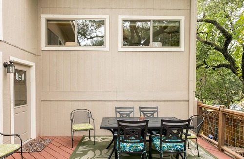 South Manchaca House | Emerald Oasis