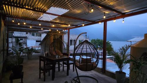 San Pedro La Laguna House | Encanto junto al lago en la zona viva