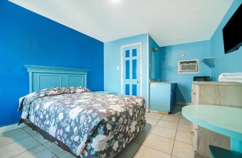 Flour Bluff Hotel | Enjoy Room Parking Included Steps From Bob Hall Pier And Wildlife Attractions