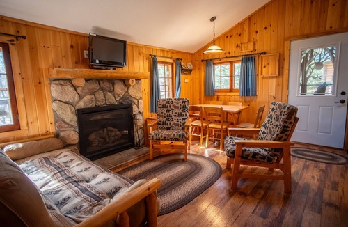Babbitt Cabin | Enjoy this spacious retreat: The Cougar Cabin