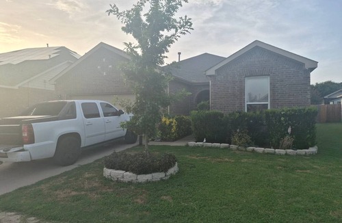 Saginaw House | Enjoyable 3-bedroom house with AC in charming Fort Worth