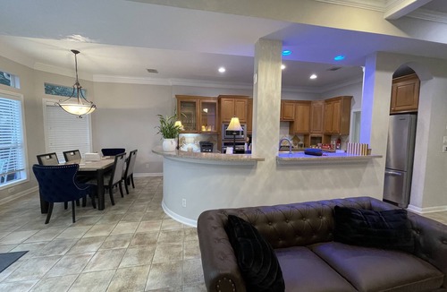 Uptown House | Enspaizo