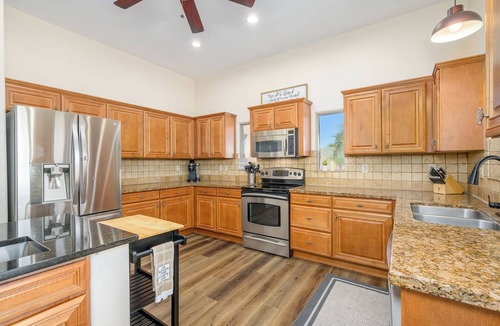 Desert Hills House | Entertainers Dream-Pool, Spa!
