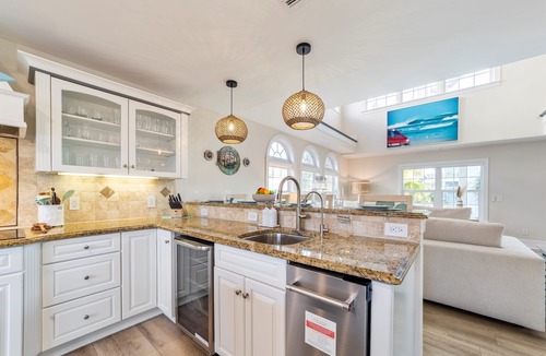 St. Augustine Beach House | Epic Beachfront Oasis | Swim-Up Pool Bar, Hot Tub & Rooftop Ocean Views