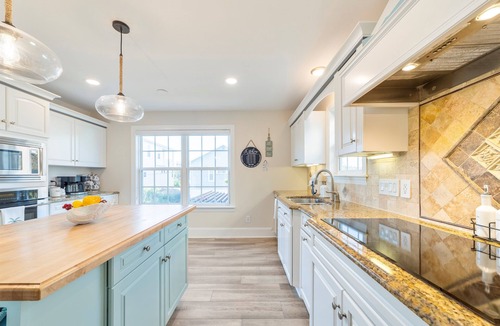 St. Augustine Beach House | Epic Beachfront Oasis | Swim-Up Pool Bar, Hot Tub & Rooftop Ocean Views