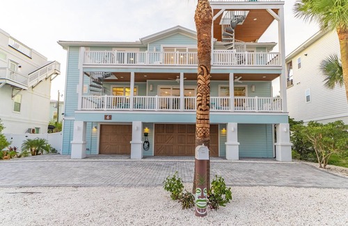 St. Augustine Beach House | Epic Beachfront Oasis | Swim-Up Pool Bar, Hot Tub & Rooftop Ocean Views