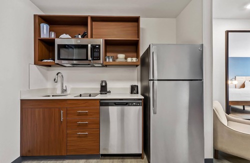 Biggs Field Hotel | Everhome Suites El Paso Airport Near Fort Bliss by Choice Hotels