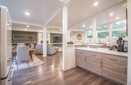 Lubbock House | Evermore LBK: Open & Bright Home + Amazing Firepit!
