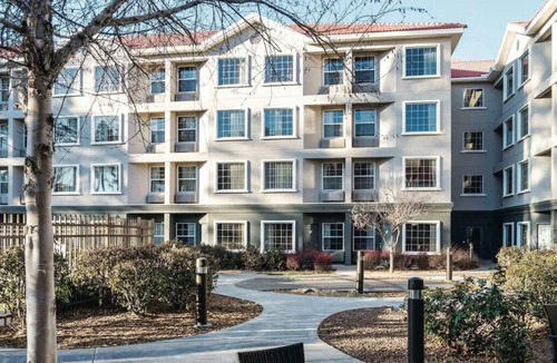 Woodlands Village House | Everything You Need For The Perfect Vacation! 2 Convenient Units, Free Parking