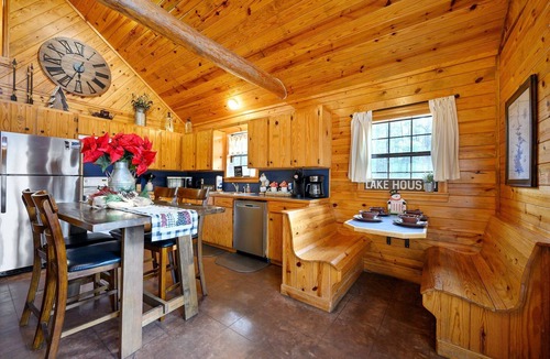 Broken Bow Cabin | Excellent location! Pond View Near Beavers Bend