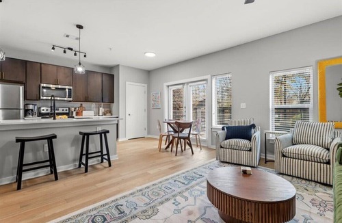 South Lamar Condo | Exceptional 2BR in Prime Location Top Amenities