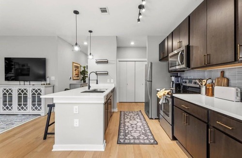 South Lamar Condo | Exceptional 2BR in Prime Location Top Amenities