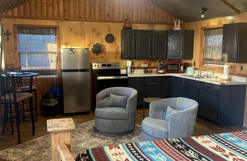 Paluxy Cabin | Exceptional Cabin near Lake Granbury Perfect for Discovering Texas Wildlife