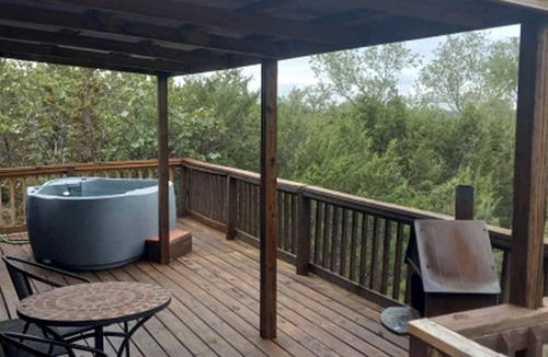 Paluxy Cabin | Exceptional Cabin near Lake Granbury Perfect for Discovering Texas Wildlife