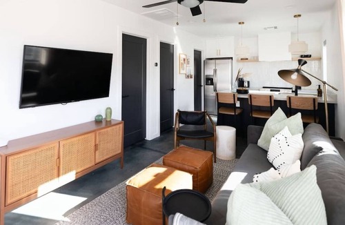 Phoenix Apartment | Exclusive 9 Unit Condo Complex w/Private Pool+More