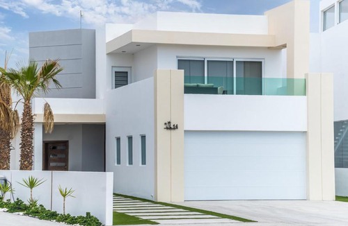La Choya House | Exclusive: Casa Atardecer with Stunning Laguna Views at Islas Del Mar